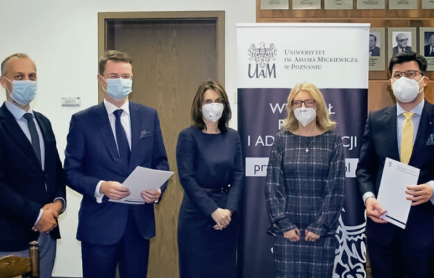 Porozumienie o współpracy pomiędzy WPIA UAM w Poznaniu i Sądem Okręgowym w Poznaniu